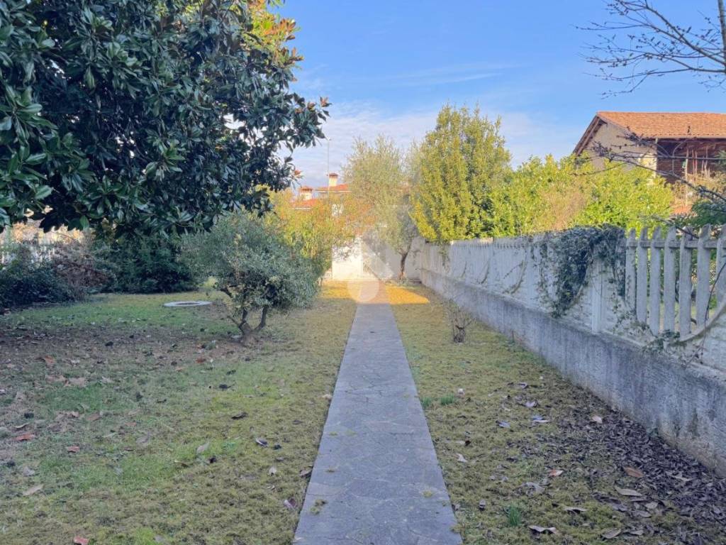 Villa a Codroipo in Viale F.A. Duodo, 103 - Foto 5