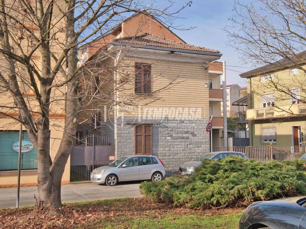 Casa indipendente a Galliate in Via Giuseppe Garibaldi - Foto 3