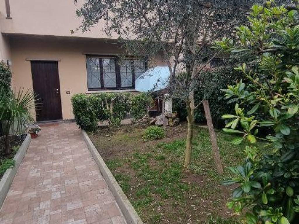 Appartamento a Bollate in Via Antonio Meucci, 15 - Foto 2