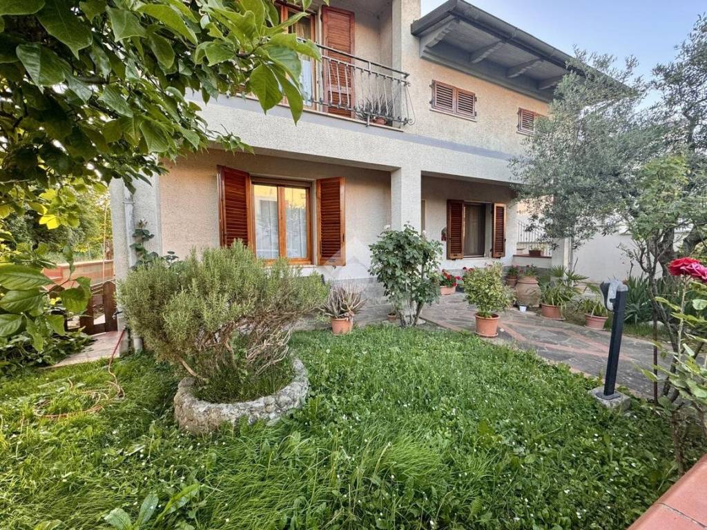 Appartamento a Quarrata in Via Silvio Pellico, 11 - Foto 2