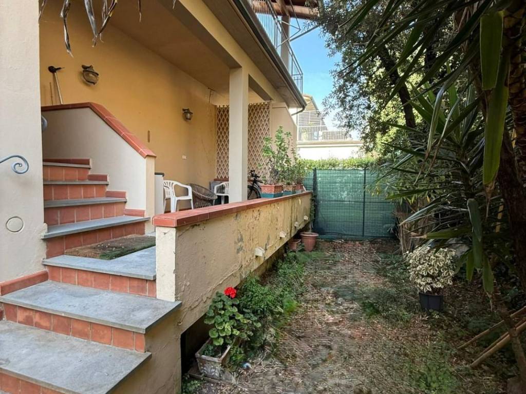 Appartamento a Pietrasanta in Via Livorno - Foto 2