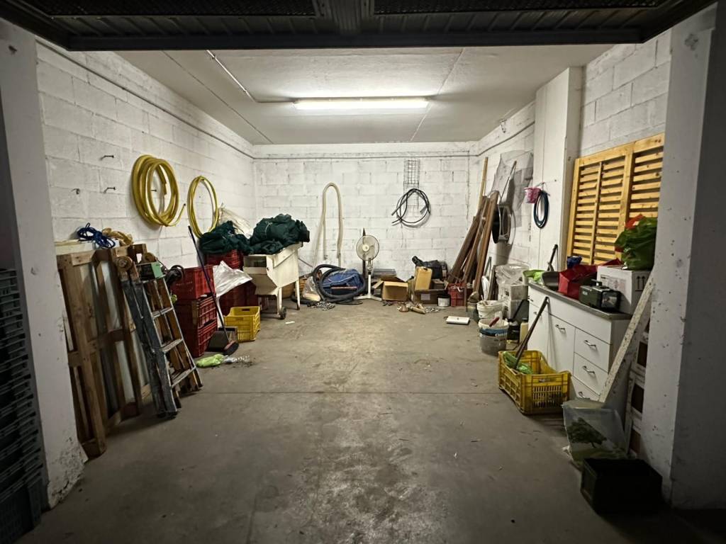 Box / garage a Guidonia montecelio in Via Caio Cestio, 33 - Foto 4