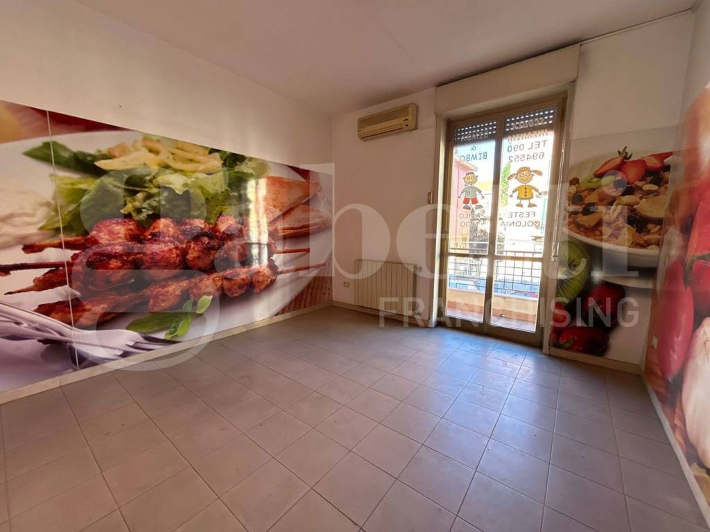 Appartamento a Messina in Via La Farina , 221 - Foto 4