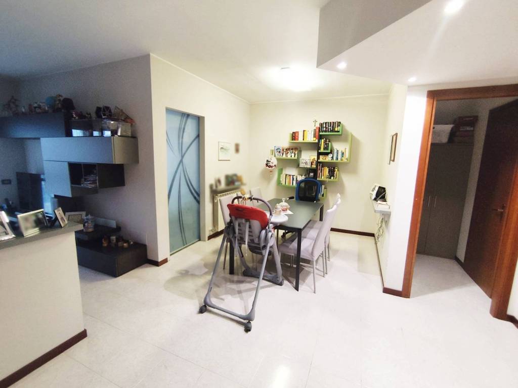 Appartamento a Gorla minore in Via Roma, 11 - Foto 3