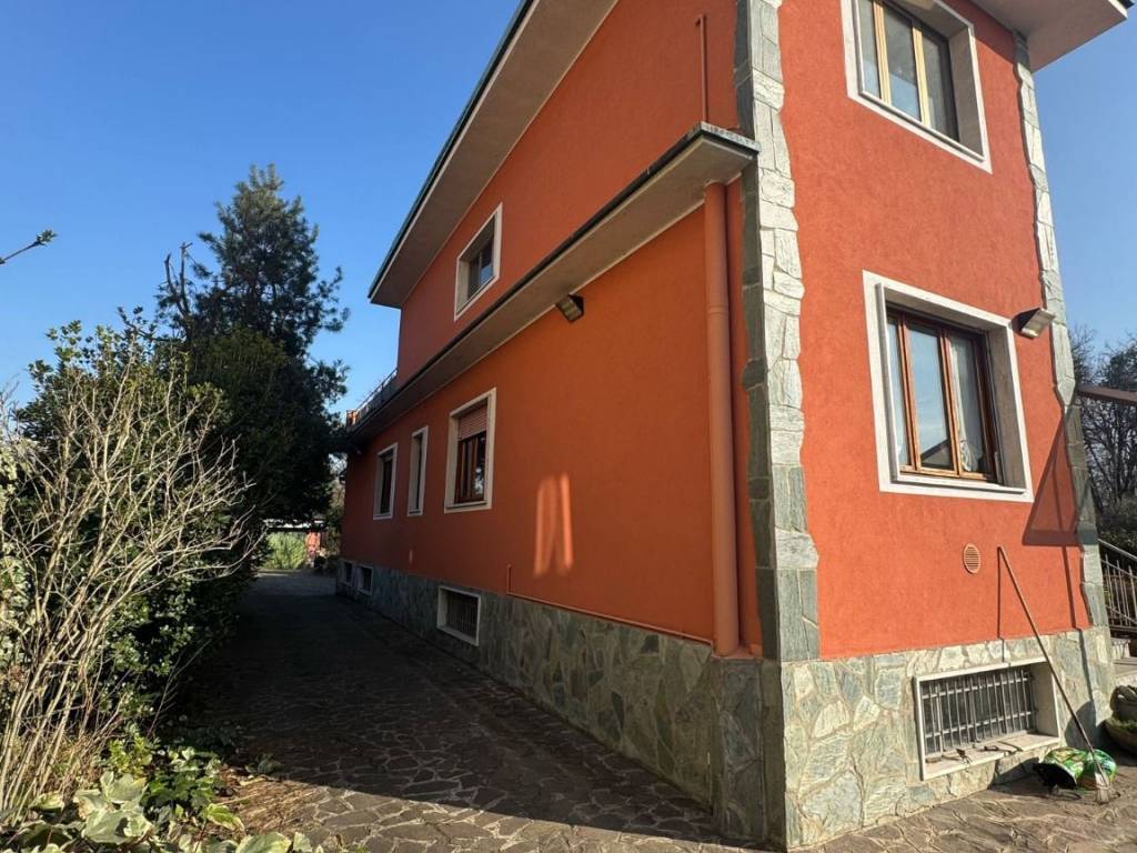 Villa a Cesate in Vicolo 25 Aprile, 5 - Foto 2