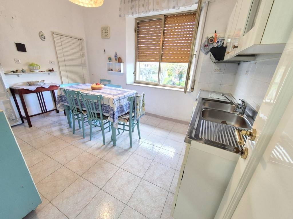 Appartamento a Carbonia in Via Perticara - Foto 5