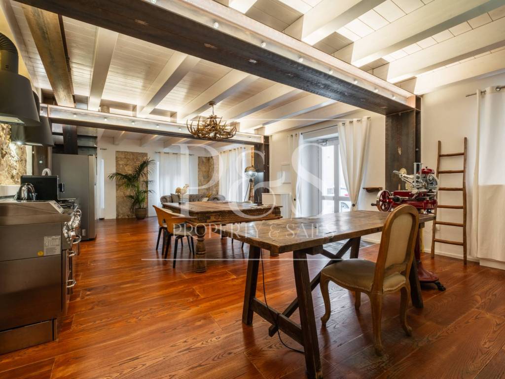 Casa indipendente a Cagliari in Via Sardegna - Foto 2