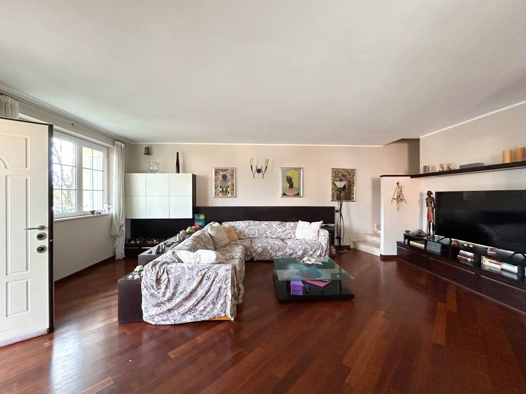Villa a Magnago in Via Niccolò Tommaseo, 22 - Foto 3