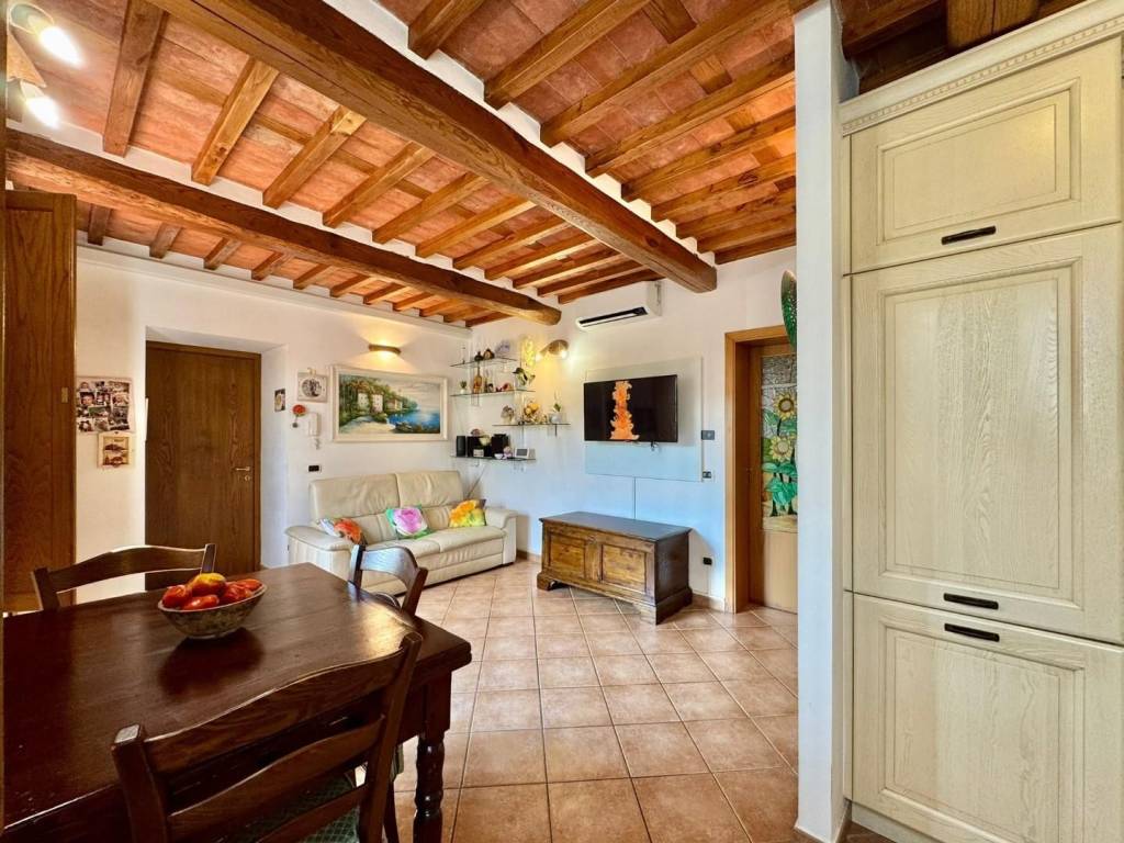 Appartamento a Lucca in Via del Bozzo, , 55100 - Foto 4
