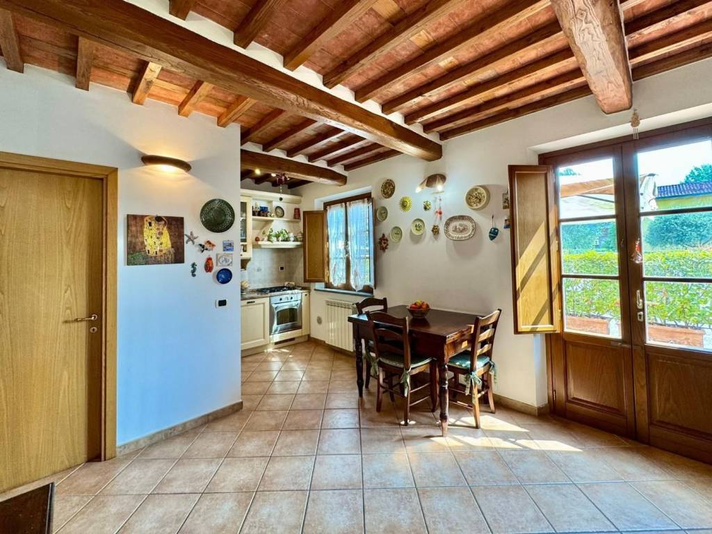 Appartamento a Lucca in Via del Bozzo, , 55100 - Foto 5