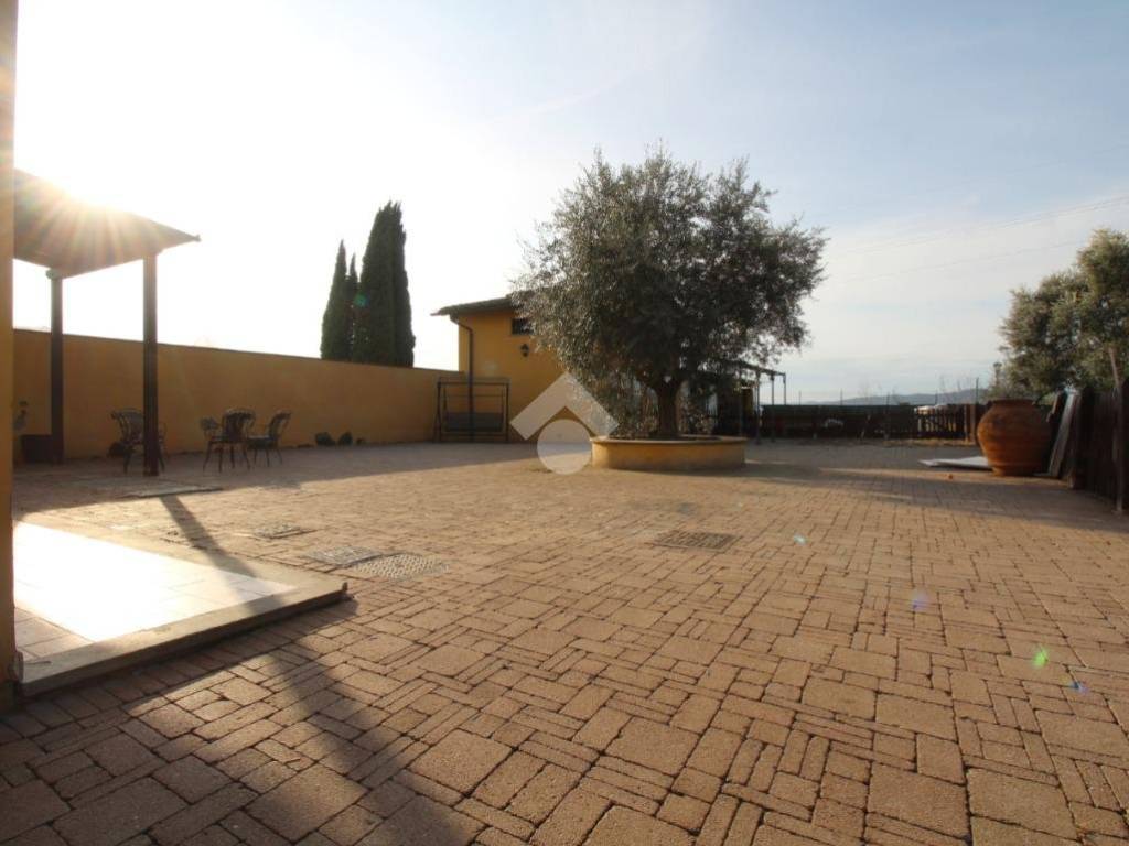 Casa indipendente a Prato in Via del Leone, 109 - Foto 2