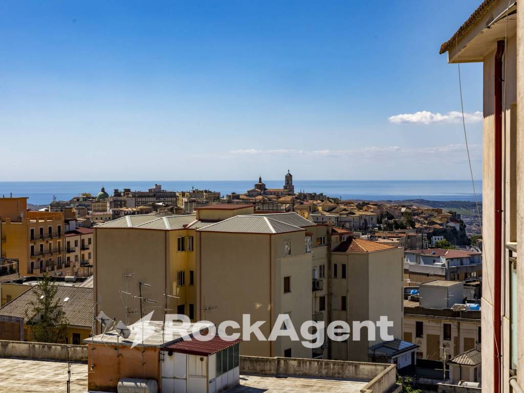 Appartamento a Catanzaro in Via Silvio Paternostro, 10 - Foto 2