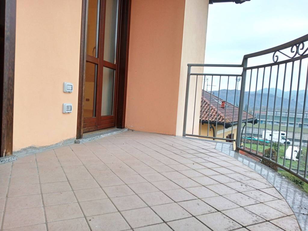 Appartamento a Grignasco in Via della Madonna - Foto 3