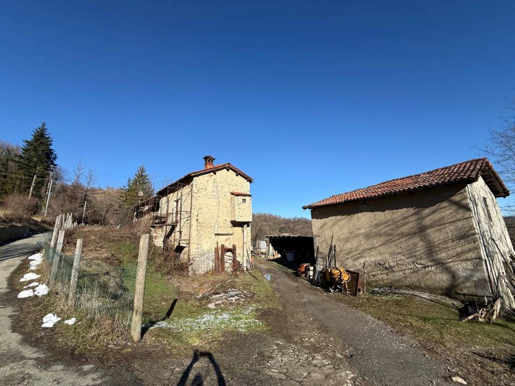 Rustico / casale a Cairo montenotte in Strada Sant'Anna - Foto 5