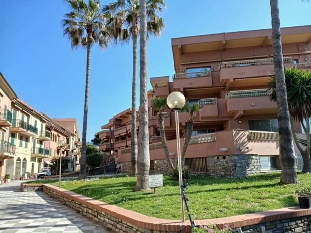 Appartamento a San lorenzo al mare in Via Carlo Sclavi - Foto 2