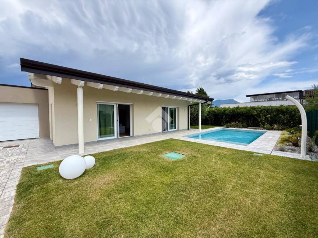 Villa a Manerba del garda in Via S. Francesco D'Assisi, 2 - Foto 2
