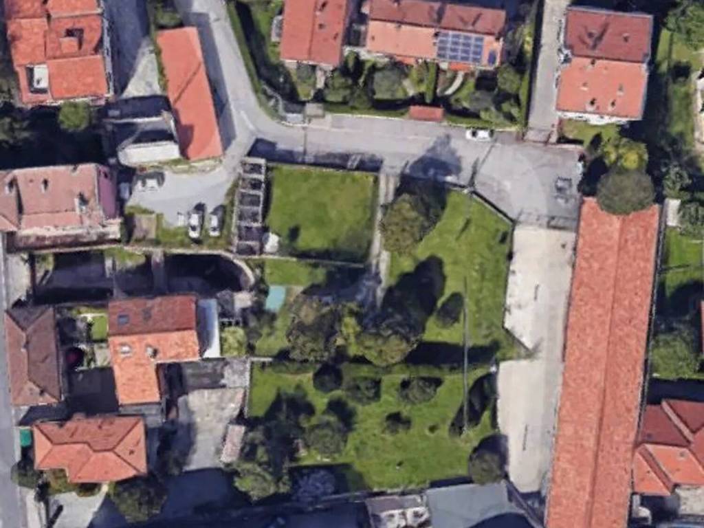 Terreno a Erba in Via Cardinal A. Ferrari - Foto 2