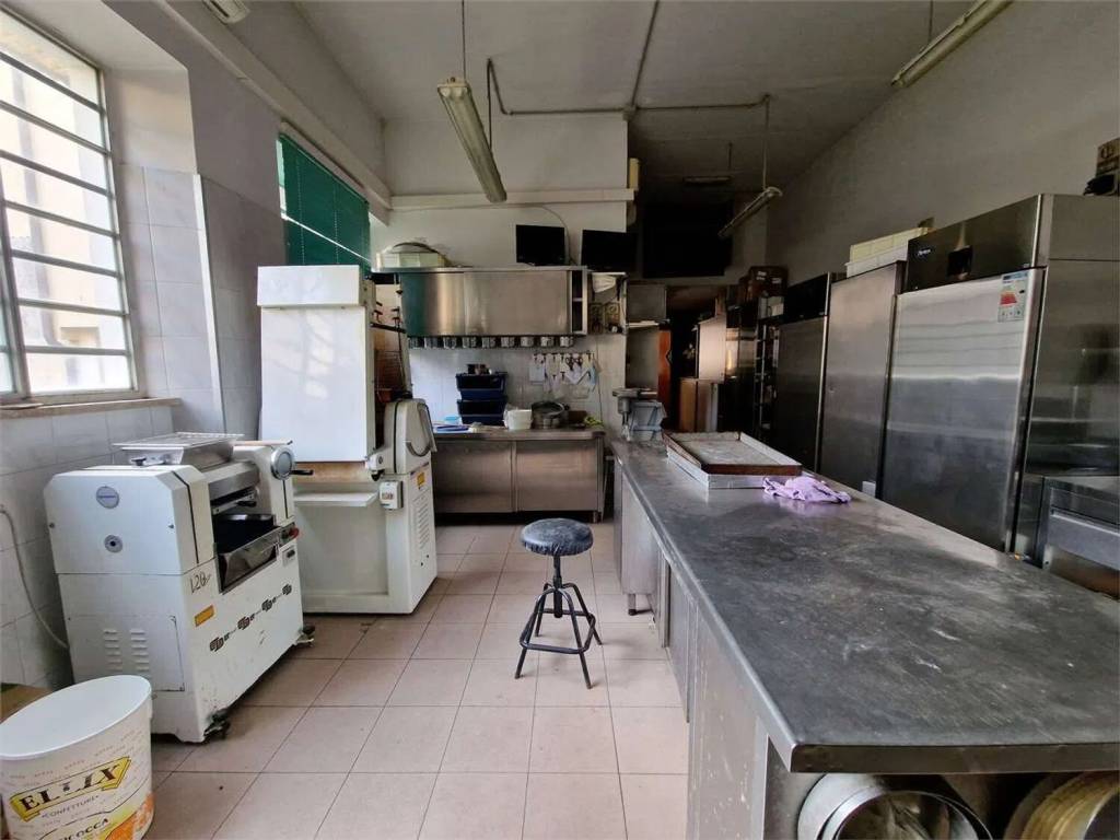 Immobile a Monsummano terme in Piazza Giuseppe Giusti No Number - Foto 4
