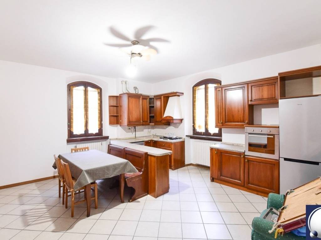 Appartamento a Erba in Via Giacomo Leopardi - Foto 2