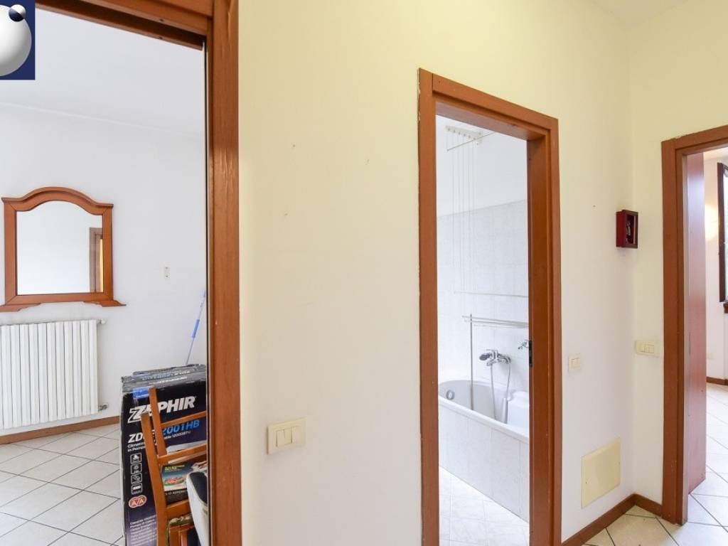 Appartamento a Erba in Via Giacomo Leopardi - Foto 3