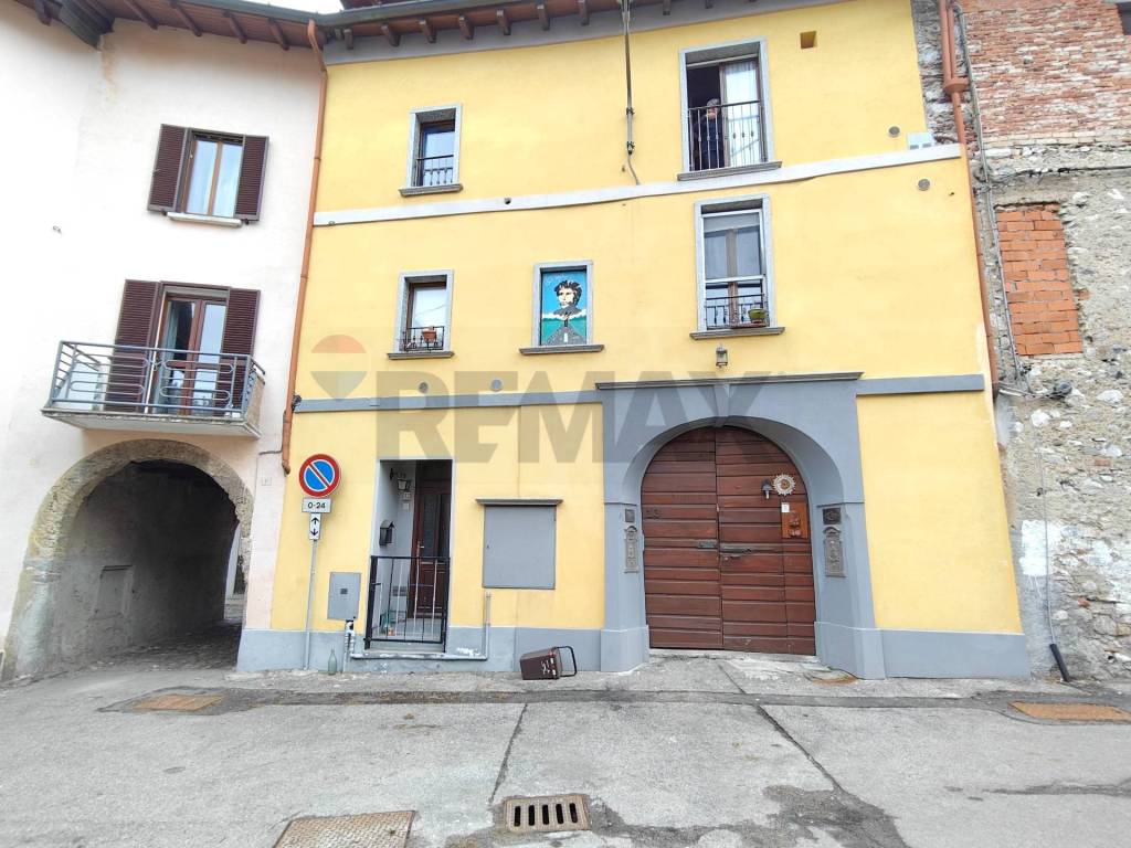 Appartamento a Cuvio in Via Pretorio, 11 - Foto 4