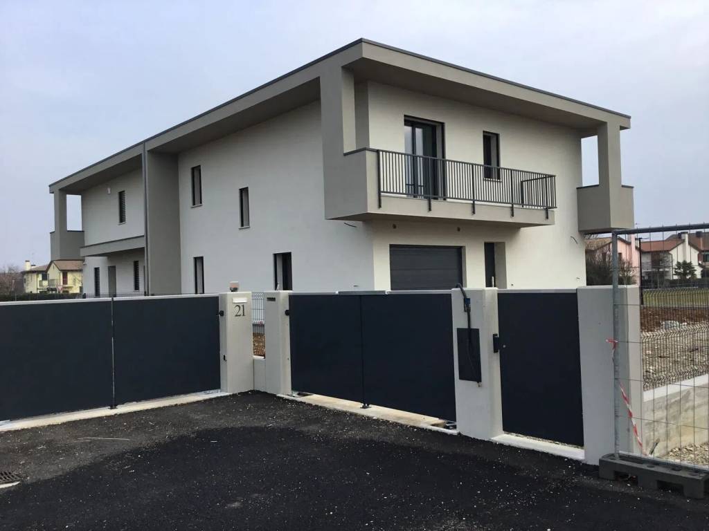 Villa a Ponzano veneto in Via Roma - Foto 2