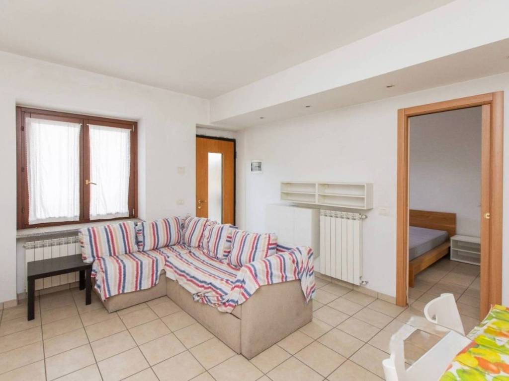 Appartamento a Castellanza in Via Eugenio Cantoni, 13 - Foto 2