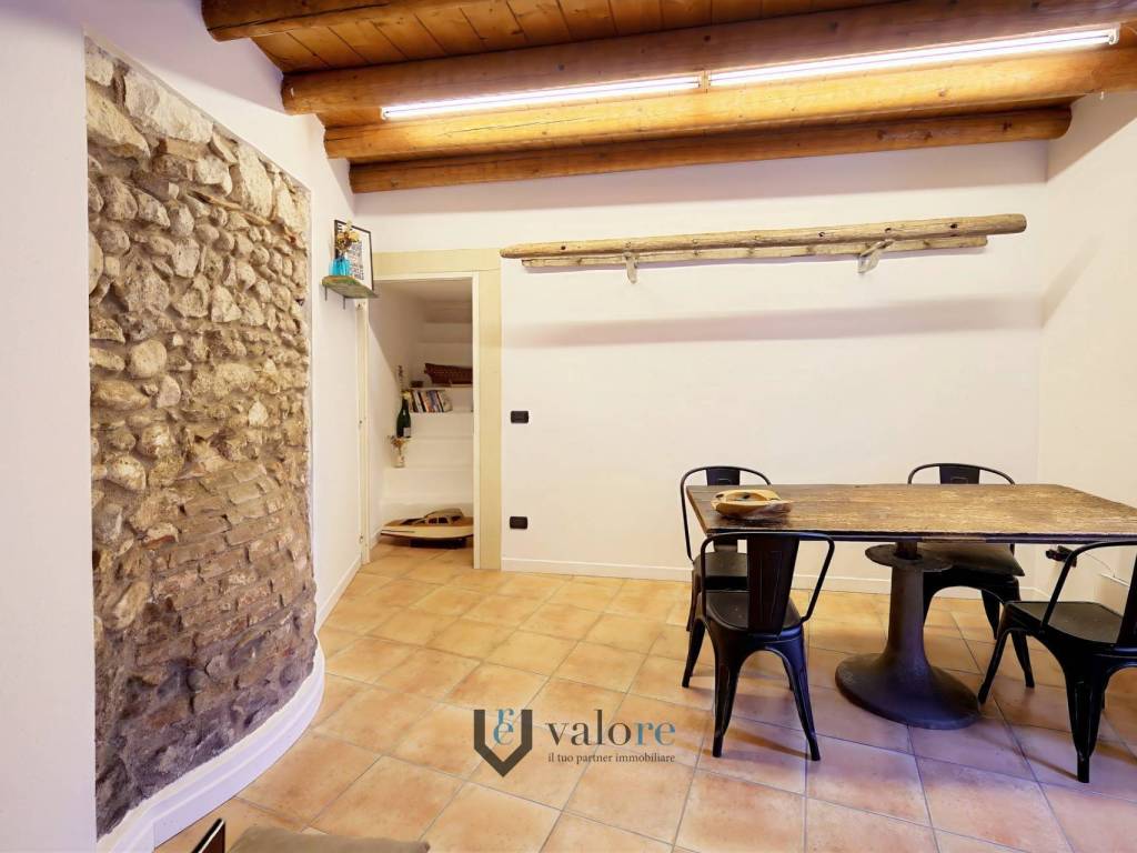 Appartamento a Verona in Via Indentro - Foto 4