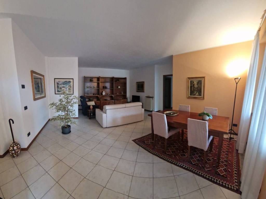 Appartamento a Omegna in Piazza Giovanni Bovio - Foto 4