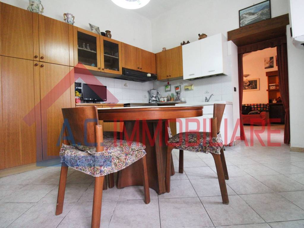 Casa indipendente a Vergiate in Via Felice Cavallotti, 6 - Foto 4