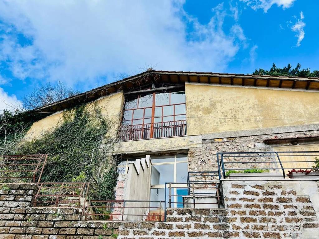 Villa a Tolfa in Via Dei Faggi, 10 - Foto 2