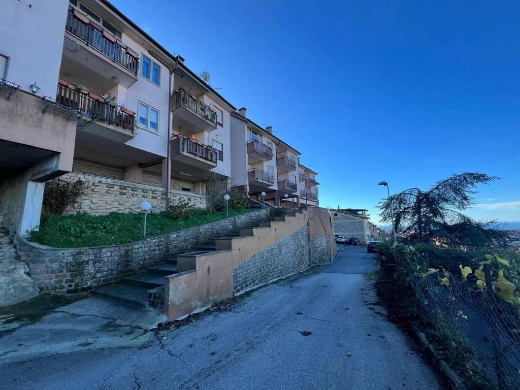 Appartamento a Allumiere in Via Monte Roncone, 56 - Foto 2