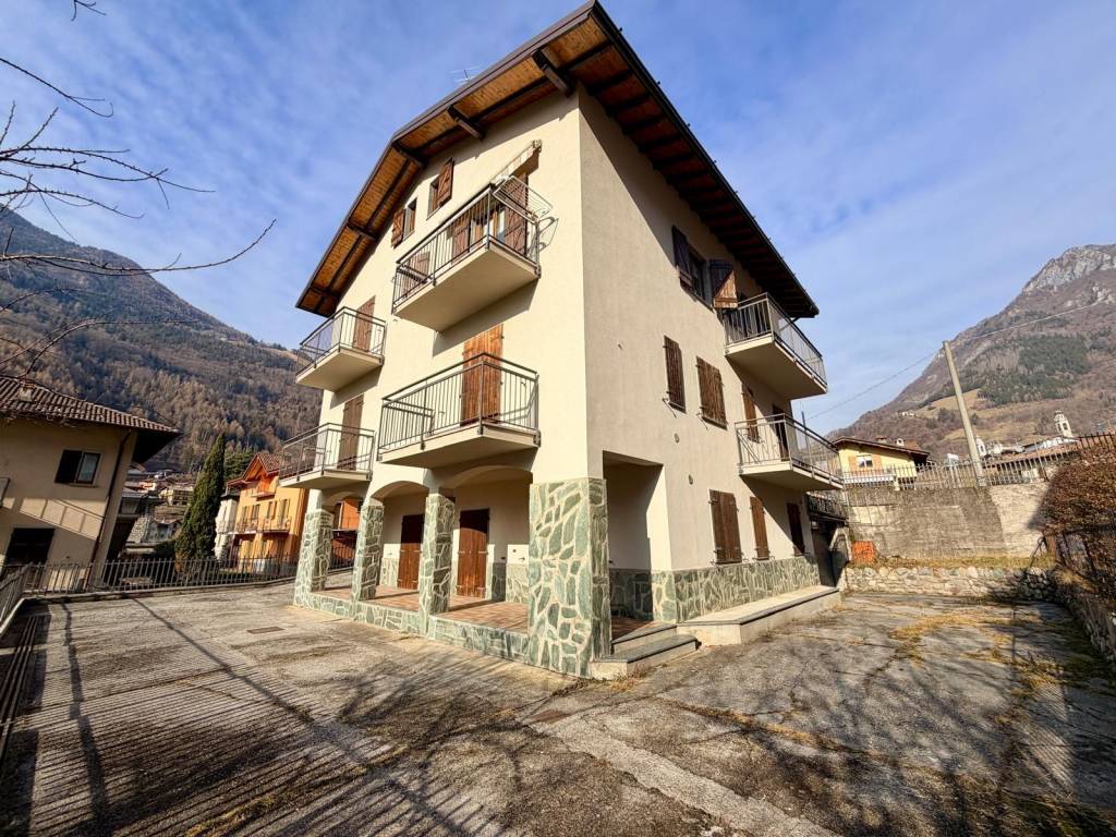 Villa a Ardesio in Via Giuseppe Frua, 3 - Foto 2