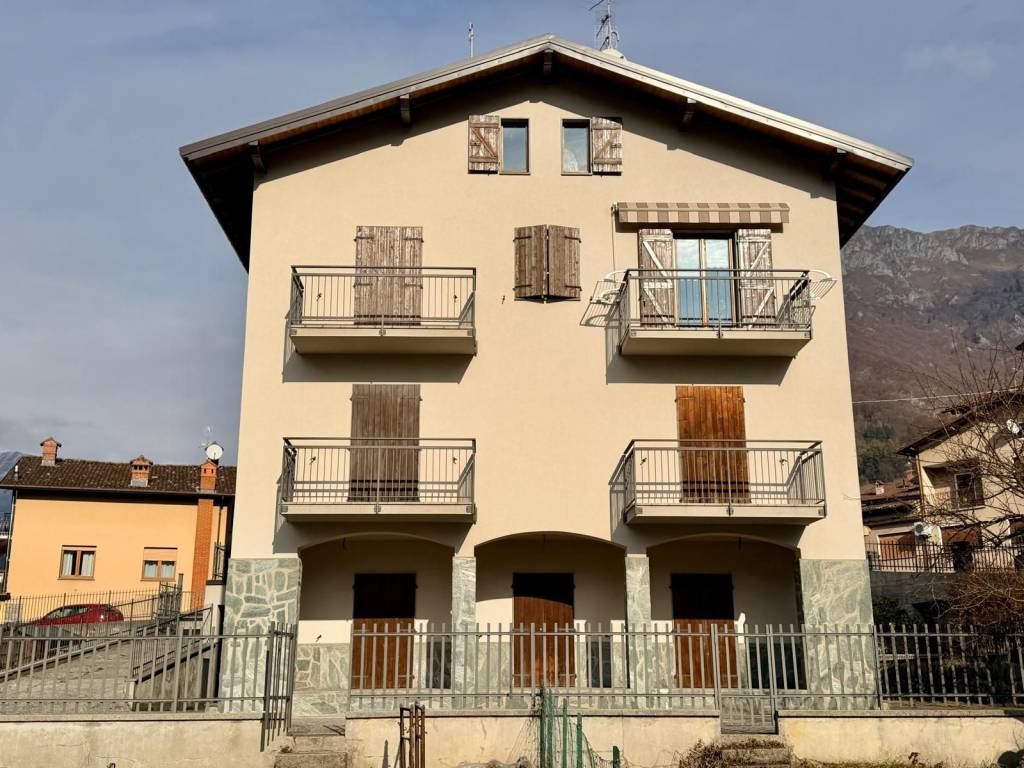 Villa a Ardesio in Via Giuseppe Frua, 3 - Foto 4