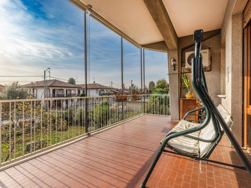 Villa a Cislago in Via Camillo Benso di Cavour, 662 - Foto 4