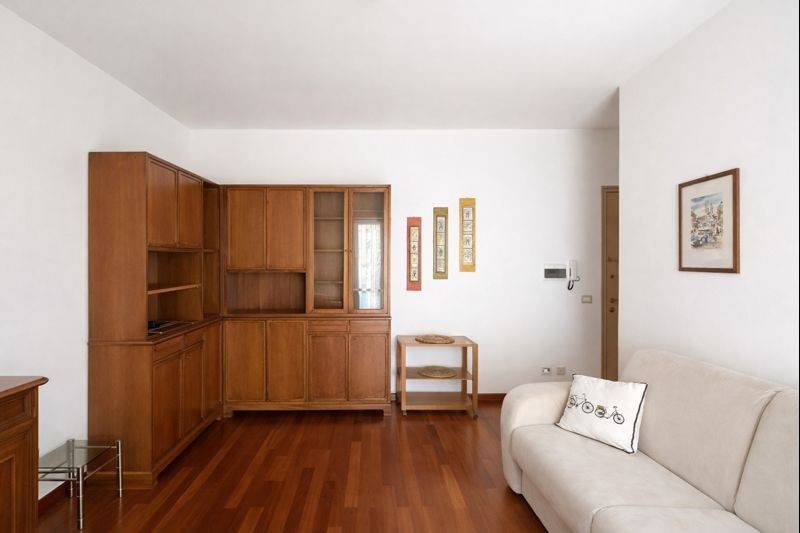 Appartamento a Arona in Via XXIV Maggio, 1 - Foto 3
