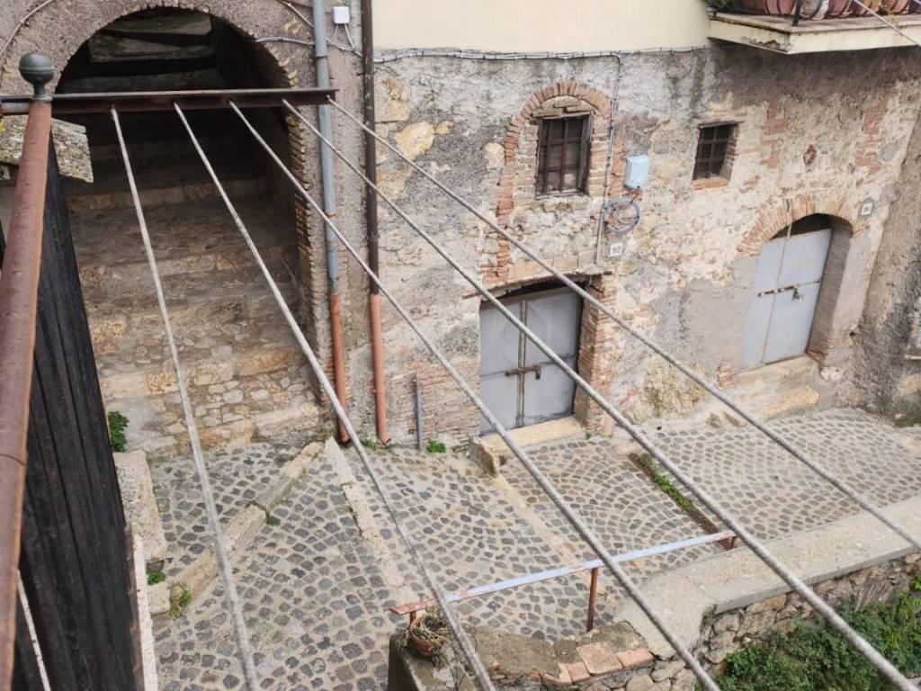 Appartamento a Tolfa in Via Roma - Foto 5