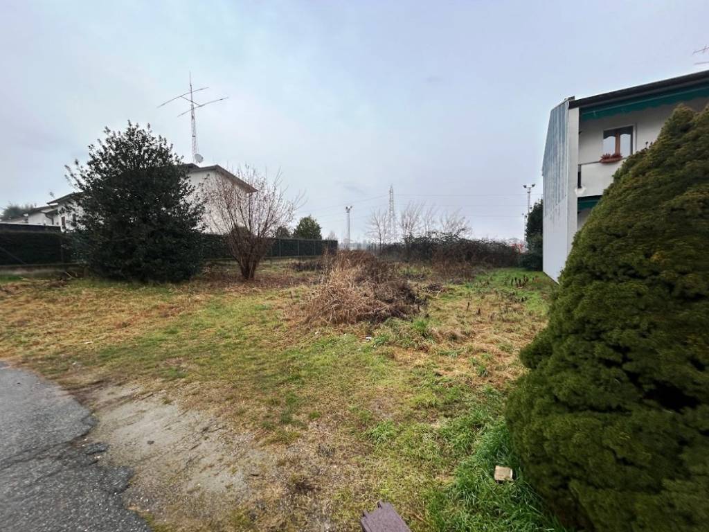 Terreno a Novedrate in Via Cortiva, 23 - Foto 3