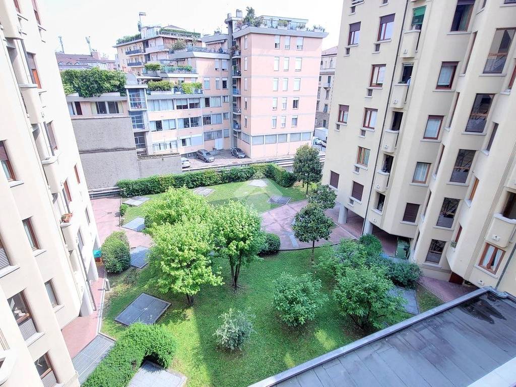 Appartamento a Bergamo in Via Antonio Ghislanzoni, 37 - Foto 2