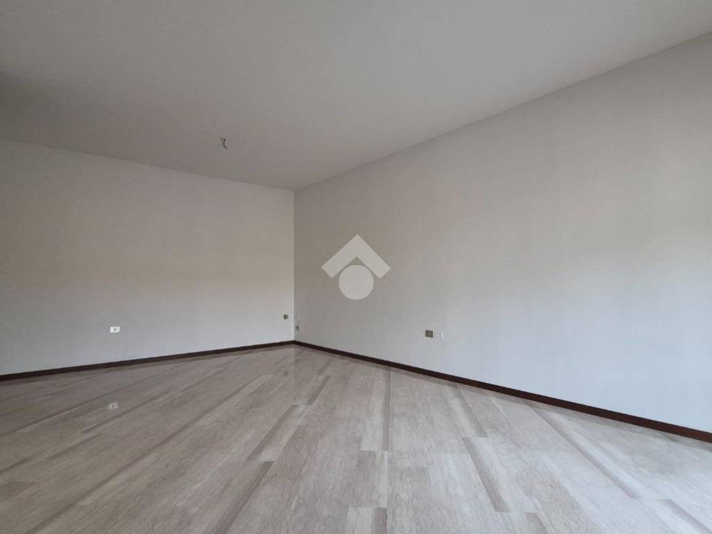 Appartamento a Bergamo in Via Antonio Ghislanzoni, 37 - Foto 4