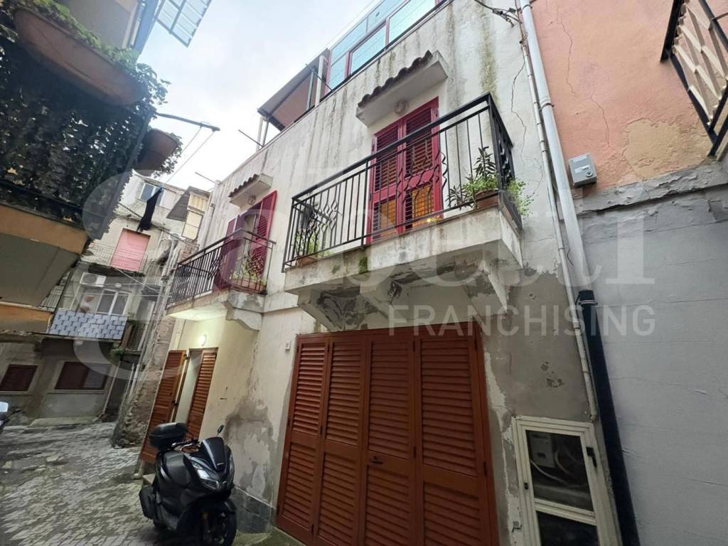 Casa indipendente a Messina in Via Spirito Santo, 12 - Foto 2