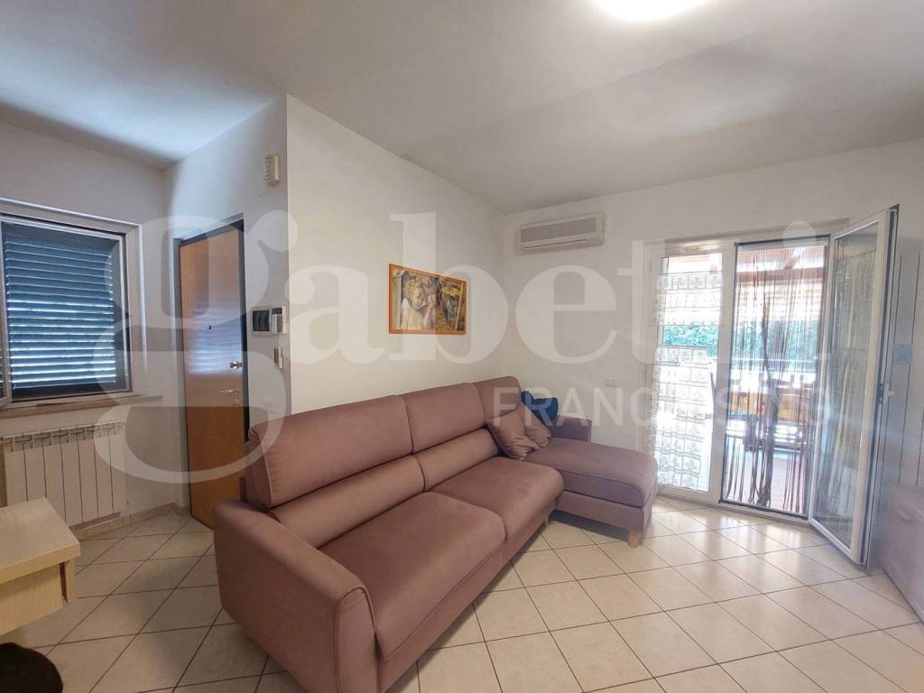 Appartamento a Alba adriatica in Via SS16, 2 - Foto 2