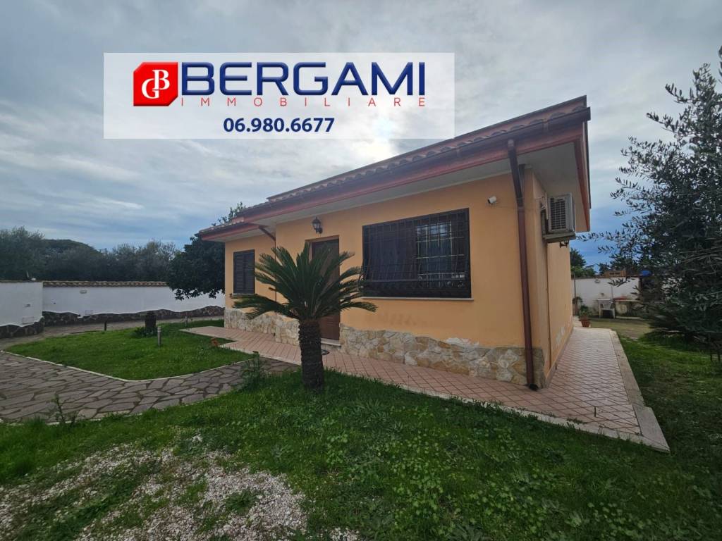 Villa a Nettuno in Via Pontinia, 17 - Foto 2