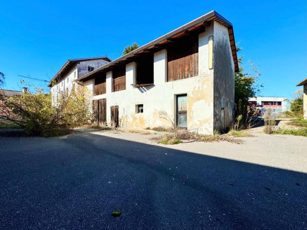 Casa indipendente a San giovanni al natisone in Via Roma, 174 - Foto 2