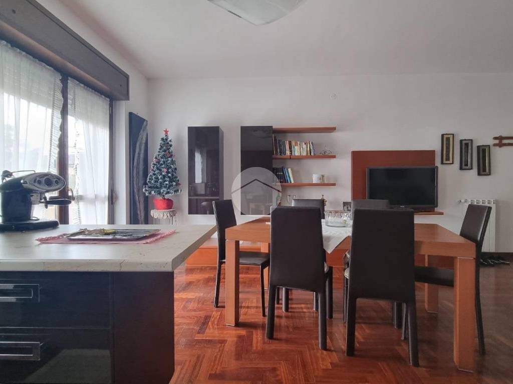 Appartamento a Viterbo in Via Enrico Viventi, 106 - Foto 4