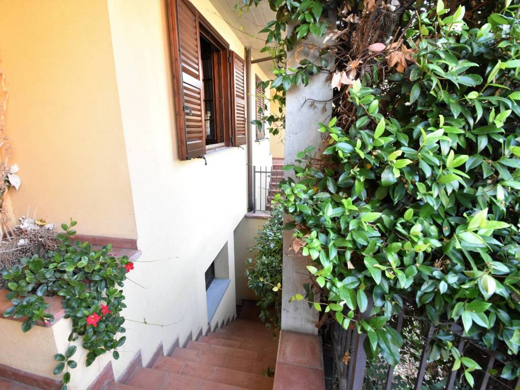 Villa a Prato in Via Walter Tobagi, 22 - Foto 2