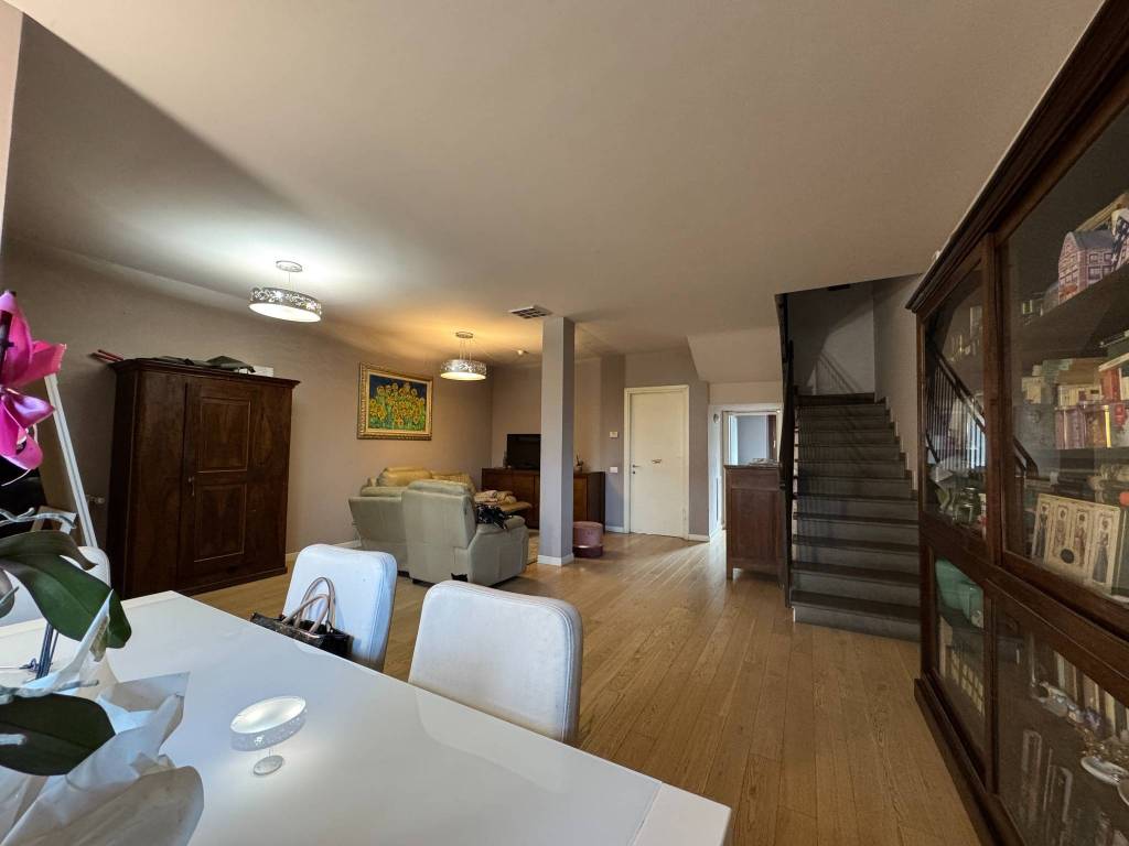 Villa a Prato in Via Walter Tobagi, 22 - Foto 3