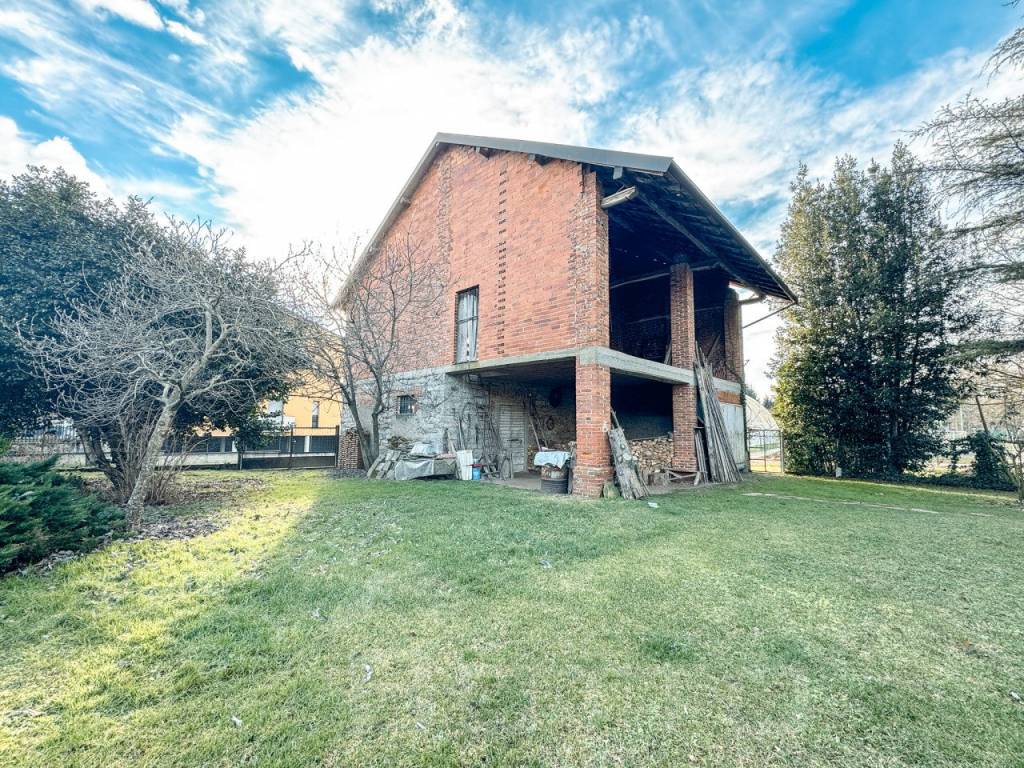 Rustico / casale a Borgomanero in via barcellini 28 - Foto 2