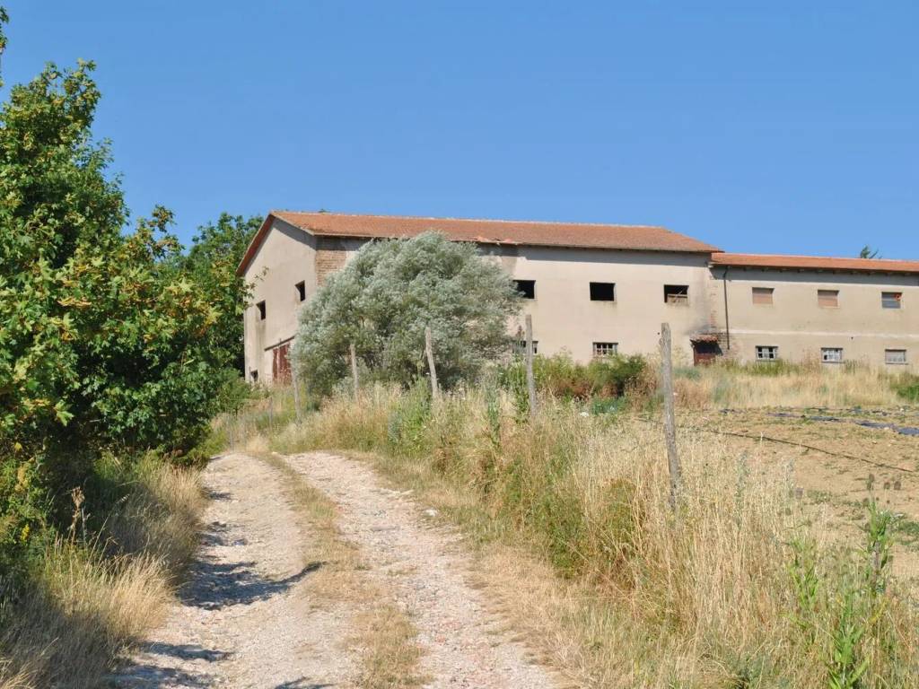 Terreno a Gubbio in Strada Provinciale 206 - Foto 5