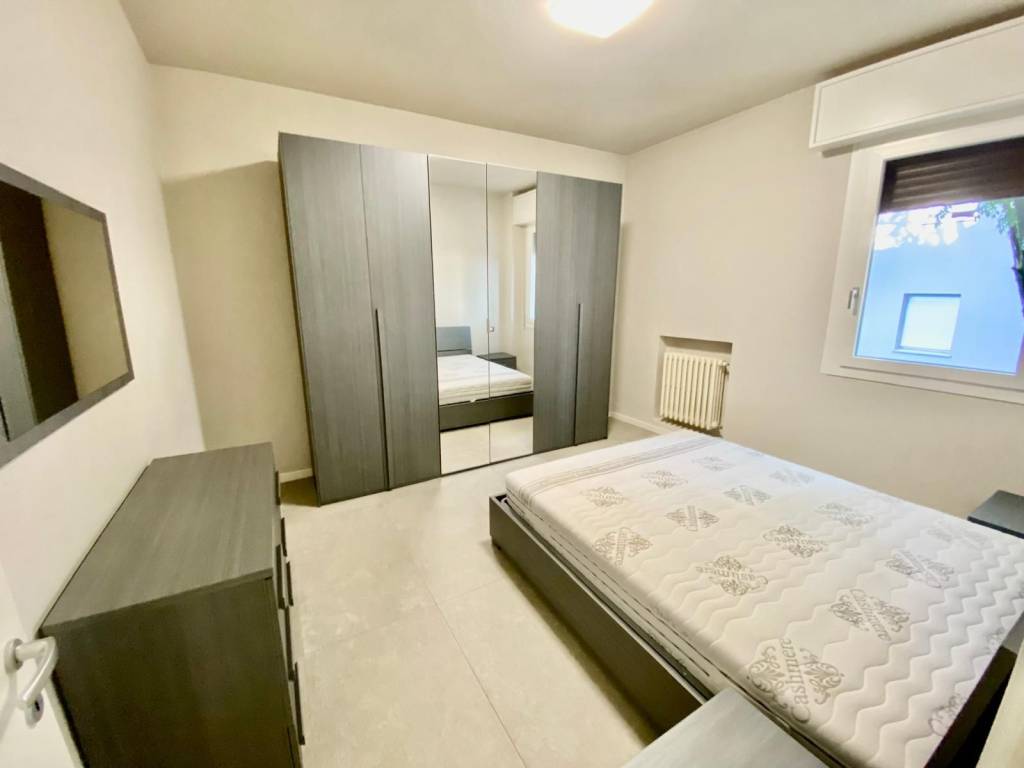 Appartamento a Modena in Via Vincenzo Bellini - Foto 2